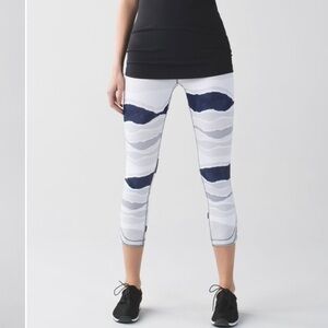 Lululemon True Self Crop Leggings Bleacher Stripe Sz 4